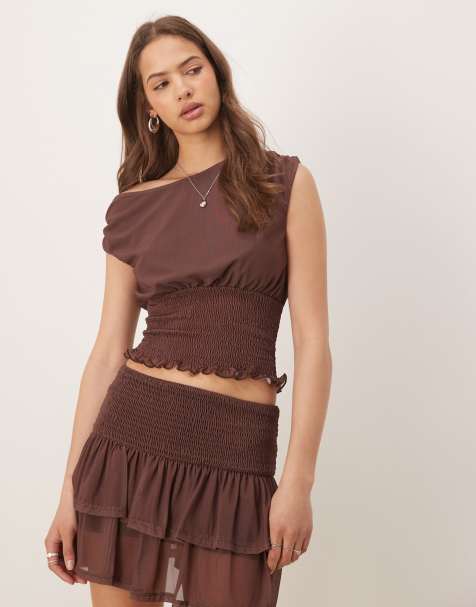 ASOS DESIGN - Chokoladebrun top med asymmetrisk hals og rynket talje - Del af sæt - view 1