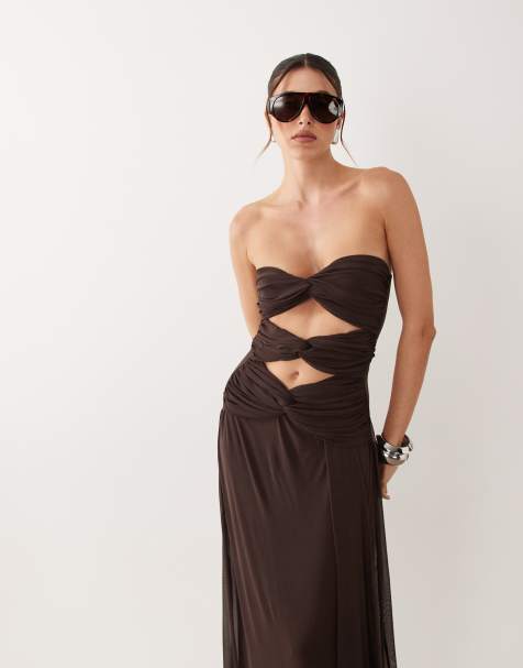 ASOS DESIGN - Chokoladebrun tætsiddende bandeau-maxikjole med snoet detalje på brystet i mesh - view 1