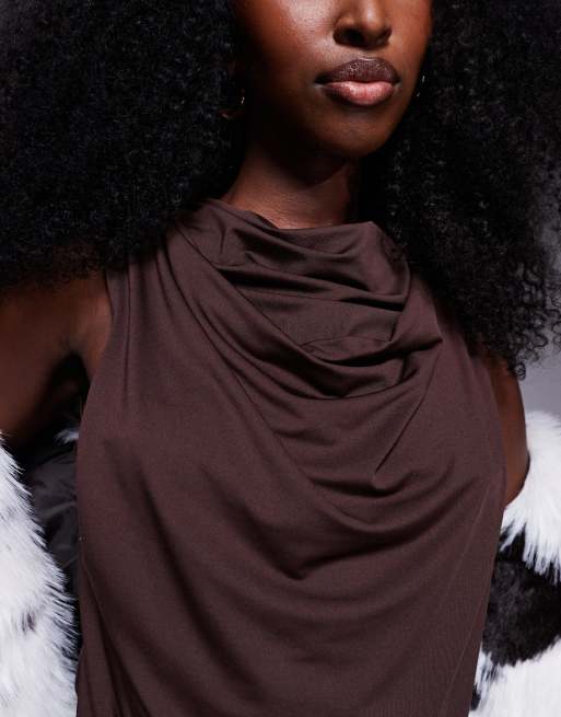ASOS DESIGN - Chokoladebrun tætsiddende tanktop med vandfaldsudskæring og draperet slå-om-snit foran, 3 af 4