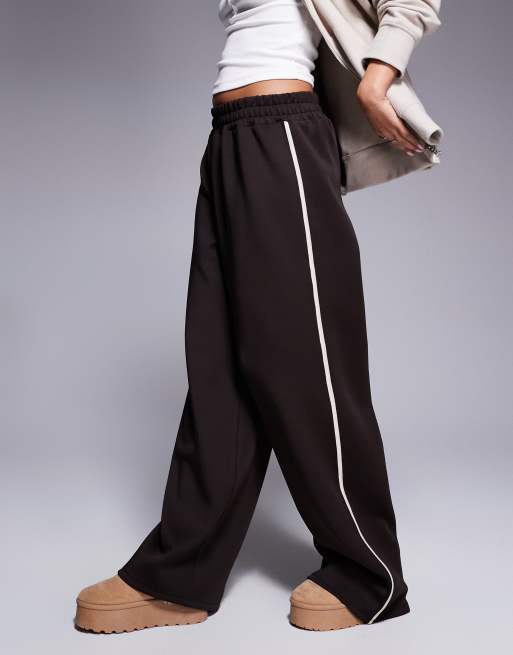ASOS DESIGN - Chokoladebrune bukser med vide ben i scuba-stof