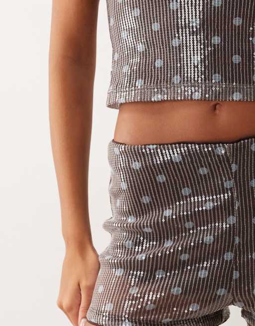 ASOS DESIGN - Chokoladebrune hotpants-shorts med blå prikker og pailletter - Del af sæt, 4 af 5