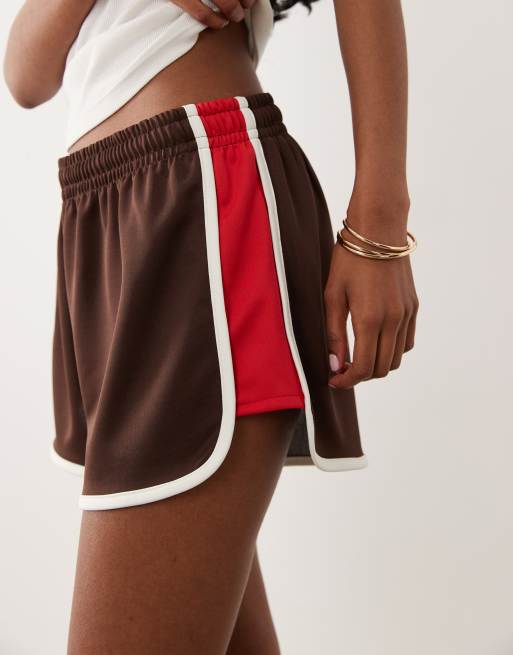 ASOS DESIGN - Chokoladebrune løbeshorts med sømdetaljer i trikot, 3 af 5