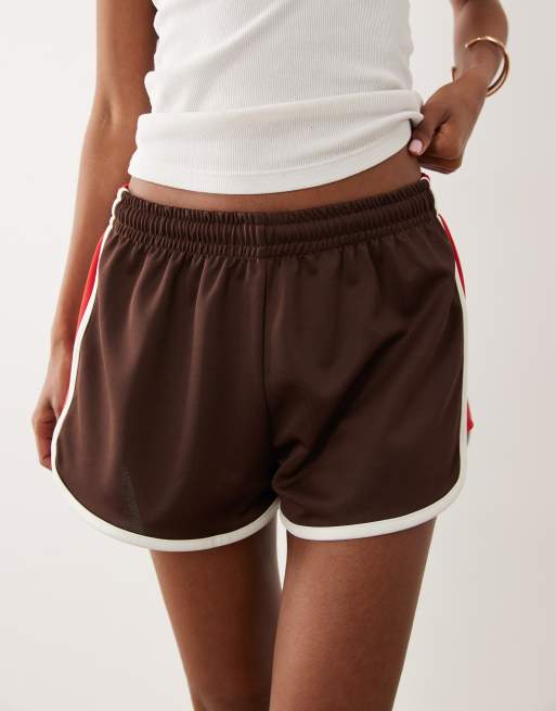 ASOS DESIGN - Chokoladebrune løbeshorts med sømdetaljer i trikot, 4 af 5