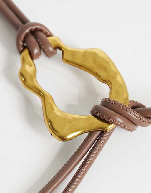 ASOS DESIGN - Chokoladebrunt talje- og hoftebælte med løkkedesign og spænde med udhamret design, 2 af 3