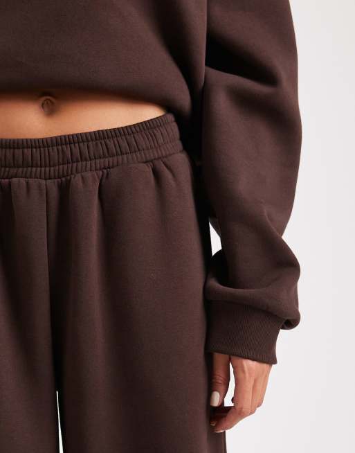 ASOS DESIGN - Chokoladefarvede joggingbukser med vide ben og børstet overflade indvendigt, 3 af 5