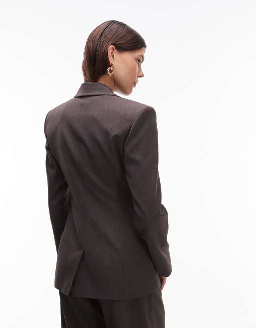 ASOS DESIGN - Chokoladefarvet blazer med indsyet talje og spids snit, 4 af 4
