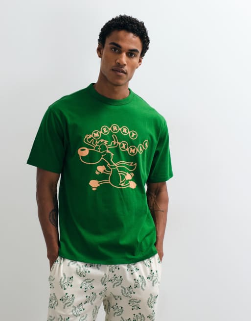 ASOS DESIGN Christmas pyjamassæt med Rudolf-grafik i grøn, 2 af 4