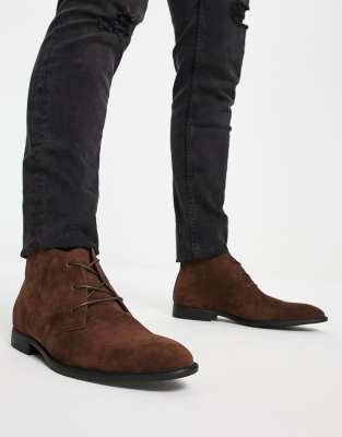  chukka boots  faux suede