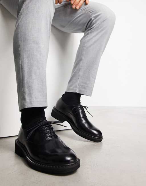 ASOS DESIGN - Chunky derby-sko med snørebånd i sort laklæder, 3 af 4