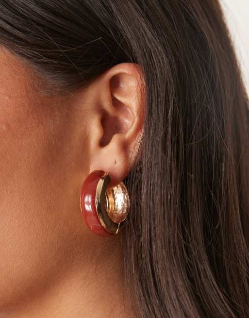 ASOS DESIGN chunky hoop earrings in burgundy and gold tone, 3 of 3