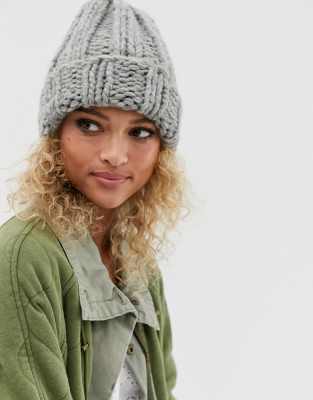 gray knit cap