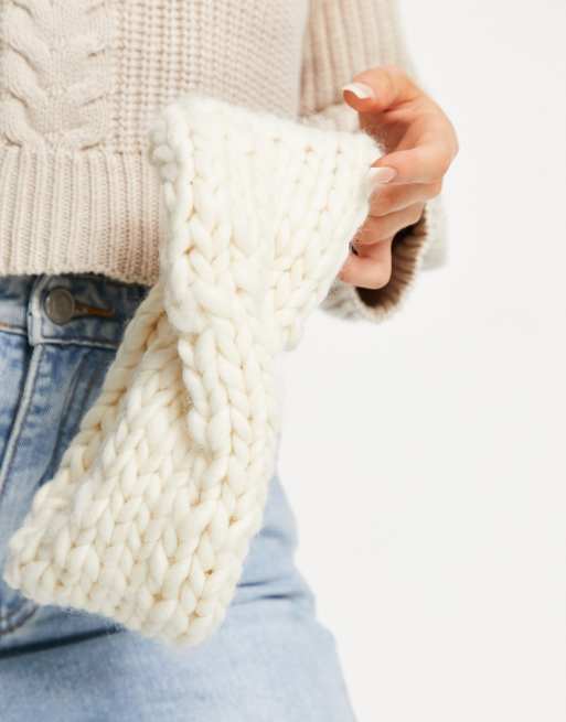 ASOS DESIGN chunky knit headband in white, 3 of 4
