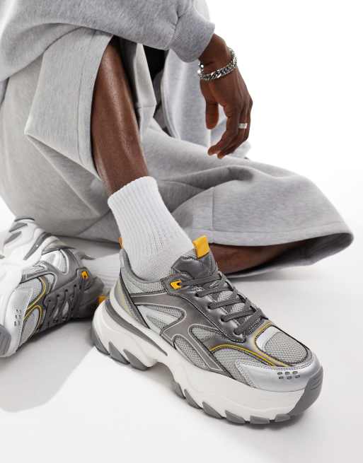 ASOS DESIGN - Chunky og hvide sneakers med sølvfarvede og gule paneler