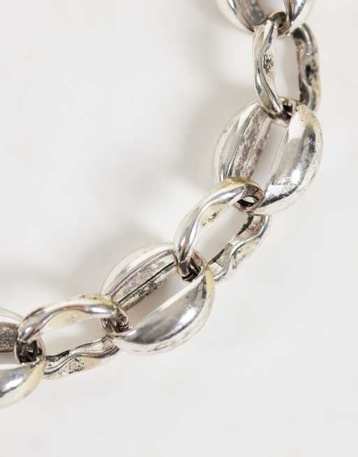 ASOS DESIGN chunky oval link chain bracelet in silver, 2 of 3