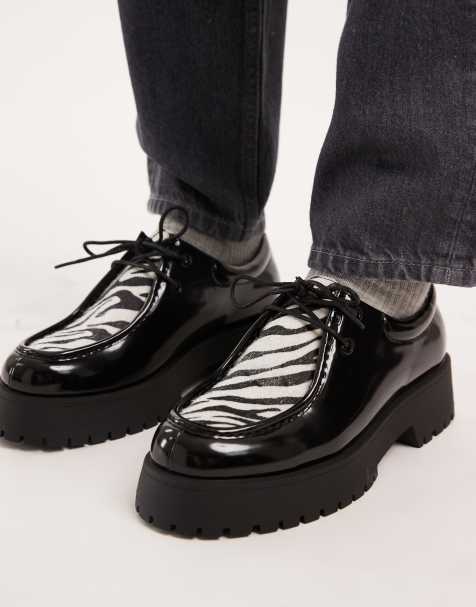 ASOS DESIGN chunky shoes in black with apron detail - view 1