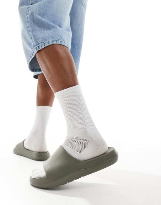 ASOS DESIGN - Chunky sliders i kakigrøn, 3 af 4