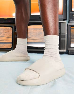 ASOS DESIGN chunky sliders in stone - ASOS Price Checker