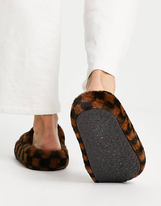 Gifts chunky slippers in brown checkerboard faux fur 