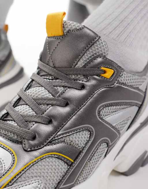 White and grey chunky trainers sales