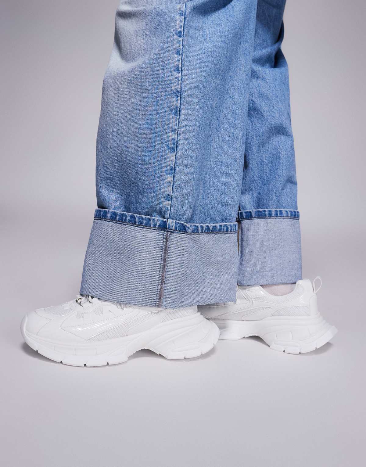 ASOS DESIGN chunky trainers in white