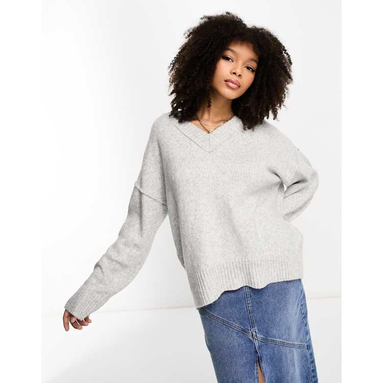 V neck 2025 sweater grey