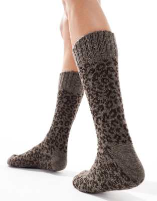ASOS DESIGN ASOS DESIGN chunky wool leopard knit lounge socks-Brown