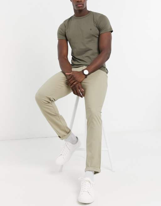ASOS DESIGN – Ciemnobeżowe dopasowane chinosy