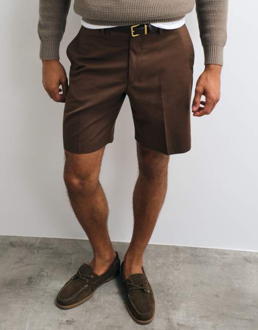 ASOS DESIGN – Ciemnobrązowe dopasowane szorty o regularnym kroju, 3 z 5