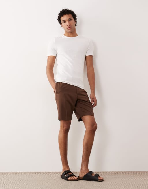 ASOS DESIGN – Ciemnobrązowe dopasowane szorty o wąskim kroju, 2 z 5