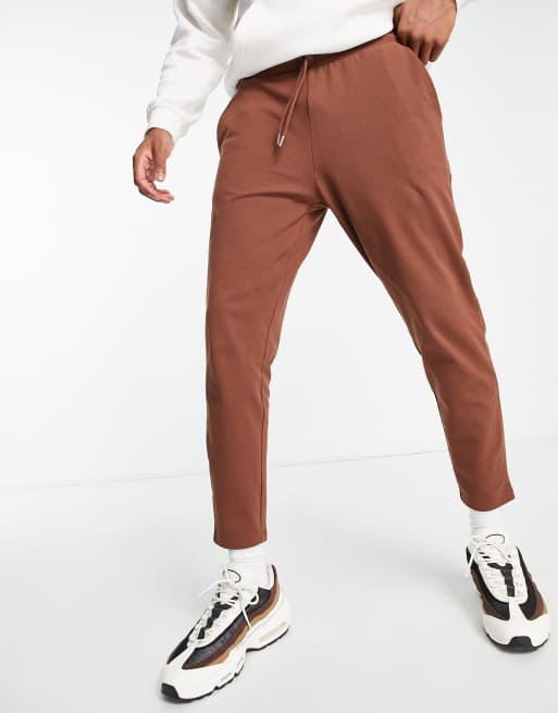ASOS DESIGN – Ciemnobrązowe joggersy ze zwężanymi nogawkami z piki