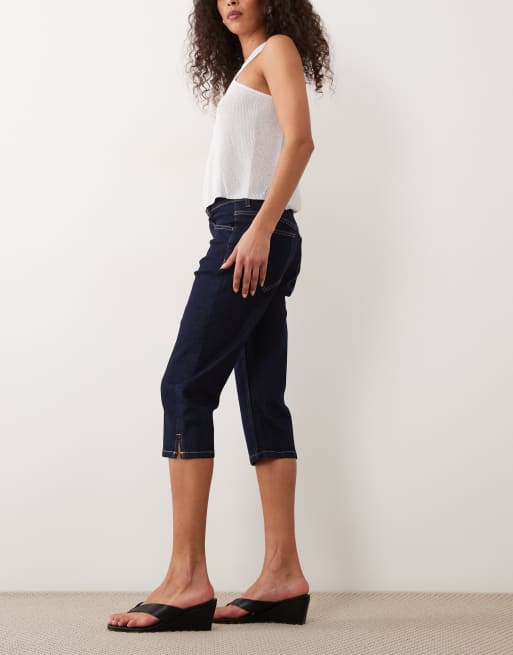 ASOS DESIGN – Ciemnogranatowe jeansy capri z kieszeniami z przodu, 3 z 5