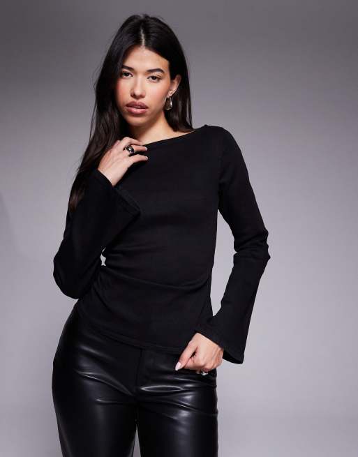 ASOS DESIGN – Ciemnoniebieski asymetryczny top jeansowy z rozkloszowanymi rękawami i zbieraną talią