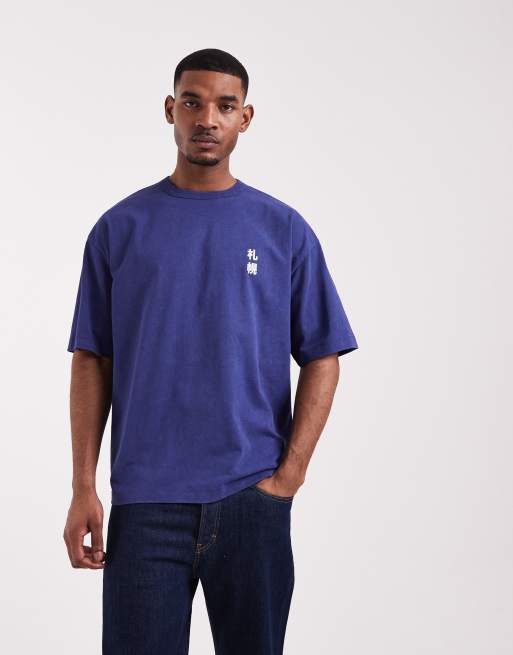 ASOS DESIGN – Ciemnoniebieski gruby T-shirt oversize z wypukłą grafiką na plecach, 5 z 5