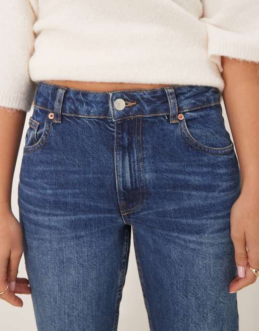 ASOS DESIGN – Ciemnoniebieskie jeansy dzwony o luźnym kroju, 4 z 5