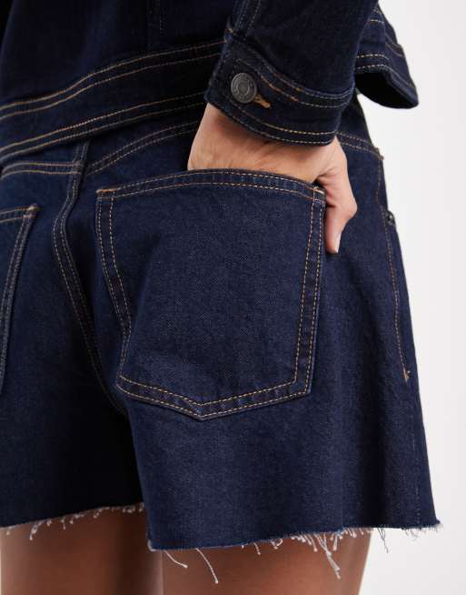 ASOS DESIGN – Ciemnoniebieskie trapezowe szorty jeansowe, 3 z 5