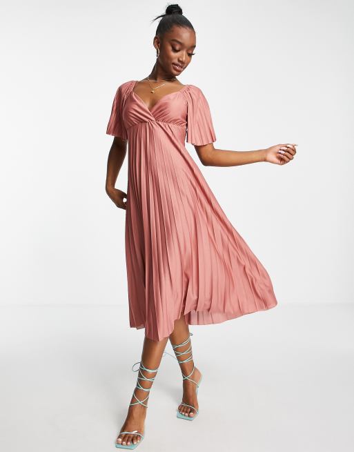ASOS DESIGN – Ciemnoróżowa sukienka plisowana midi z węzłem na plecach i krótkimi rękawami