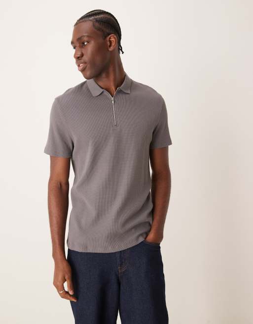 ASOS DESIGN – Ciemnoszara koszulka polo o waflowej teksturze z zapięciem na suwak pod szyją
