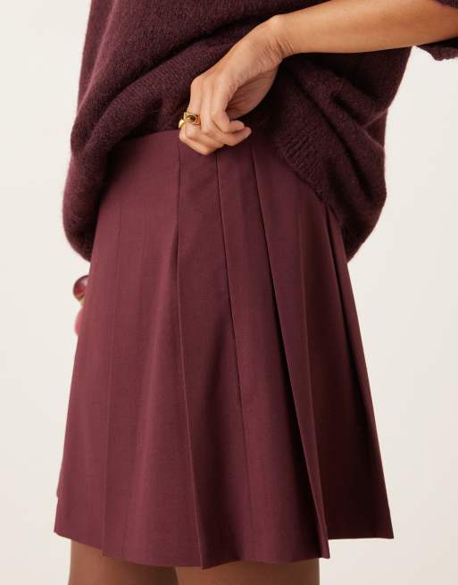 ASOS DESIGN – Ciemnowiśniowa elegancka spódnica plisowana mini, 3 z 5