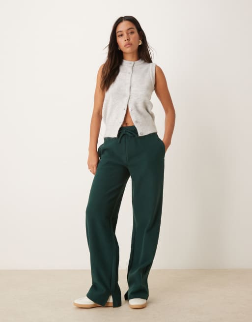 ASOS DESIGN – Ciemnozielone bardzo miękkie joggersy z szerokimi nogawkami i ściąganiem na sznurek