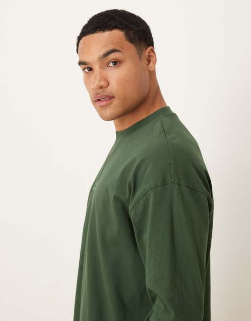 ASOS DESIGN – Ciemnozielony T-shirt oversize z długimi rękawami i napisem, 4 z 5