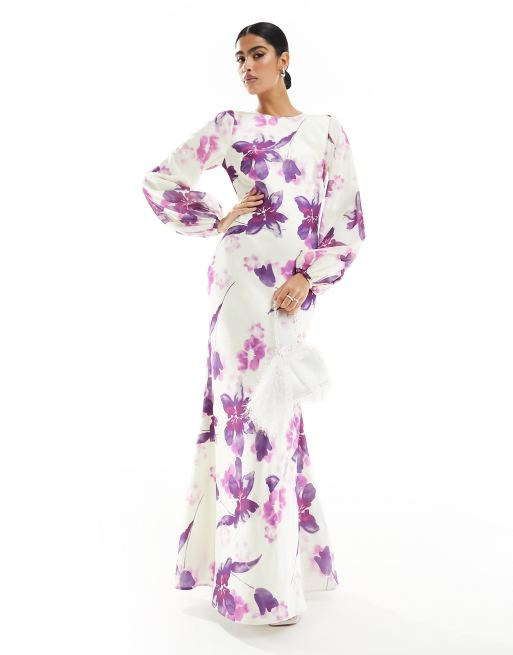 ASOS DESIGN – Cięta ze skosu biała satynowa sukienka maxi z obszernymi rękawami w kwiatowy wzór