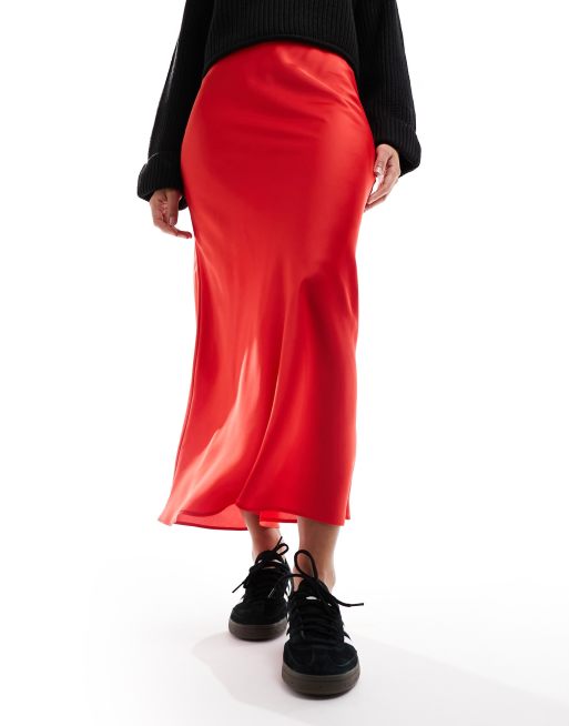 ASOS DESIGN – Cięta ze skosu czerwona satynowa spódnica midi