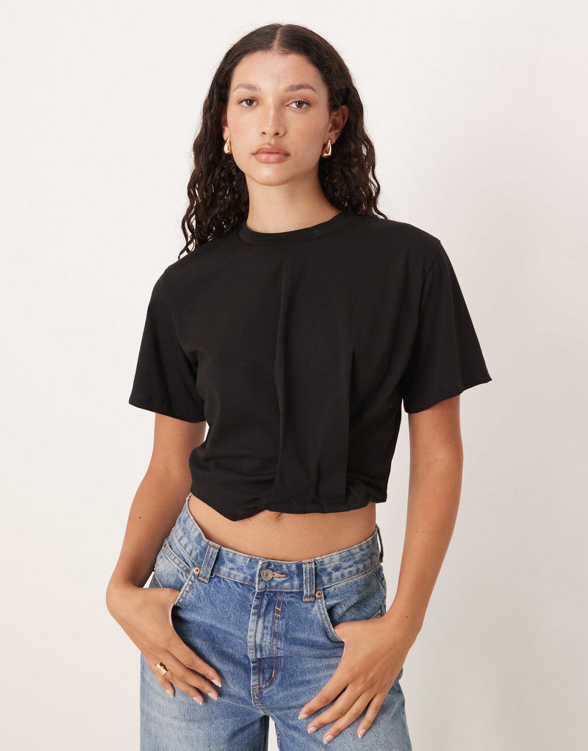 asos design cinch detail cropped tee in black