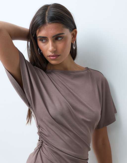 ASOS DESIGN cinch waist angle sleeve tee with v back detail in brown, 3 of 4