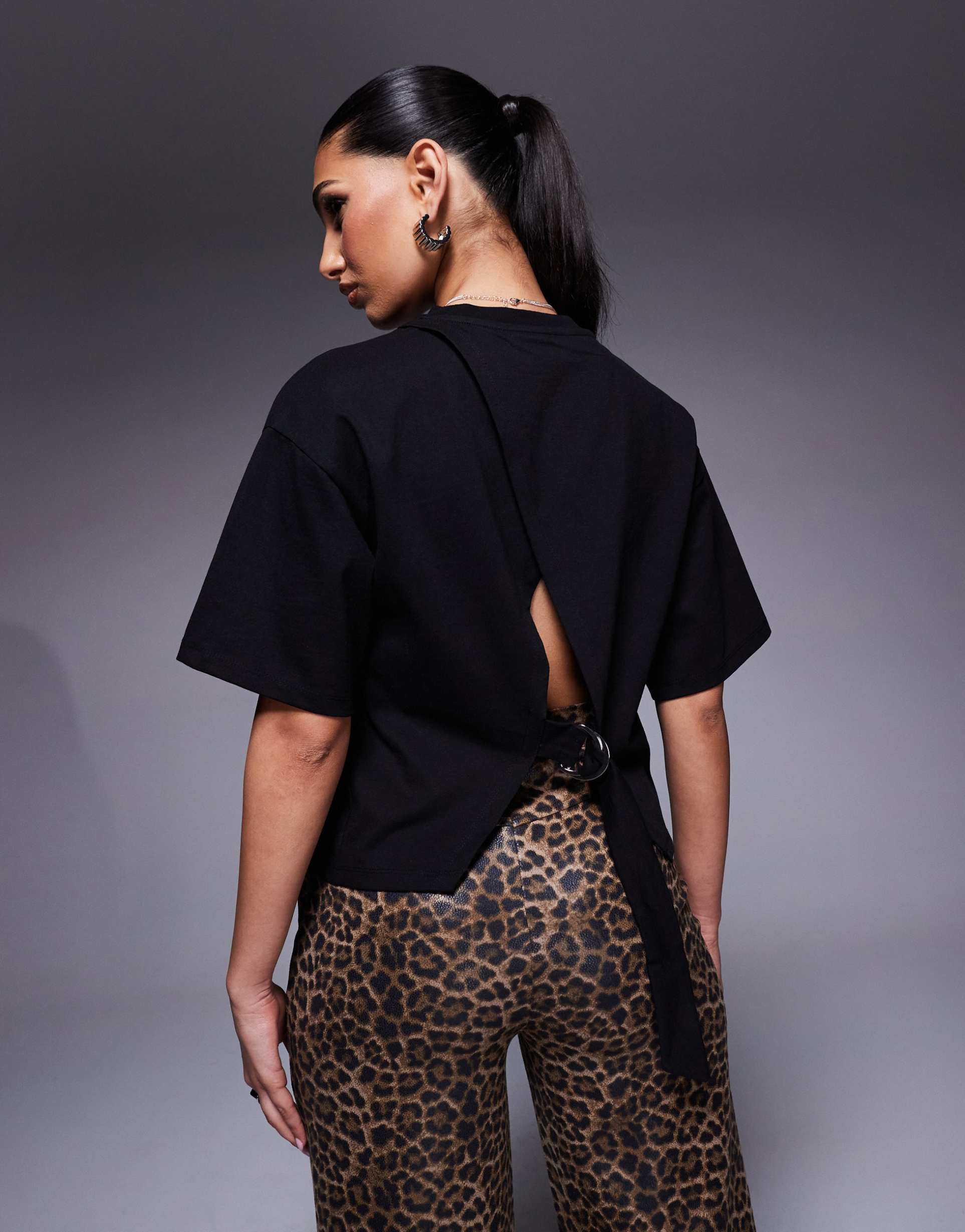 asos design cinched back t-shirt with open back and d ring detail in black
