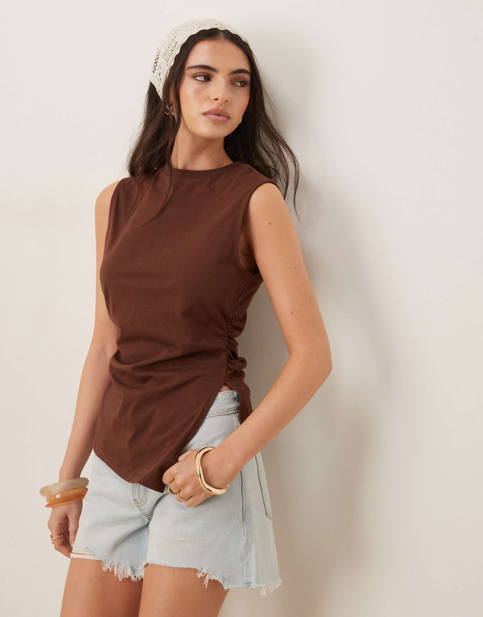 Облегающий топ на бретелях ASOS DESIGN с асимметричным низом в