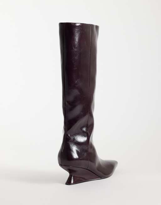ASOS DESIGN Cinder wedge instapknielaarzen in bordeauxrood, 3 van 4