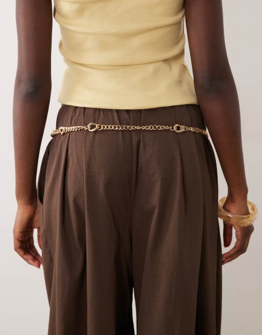 ASOS DESIGN - Cintura con catena e nappine dorata, 3 di 3