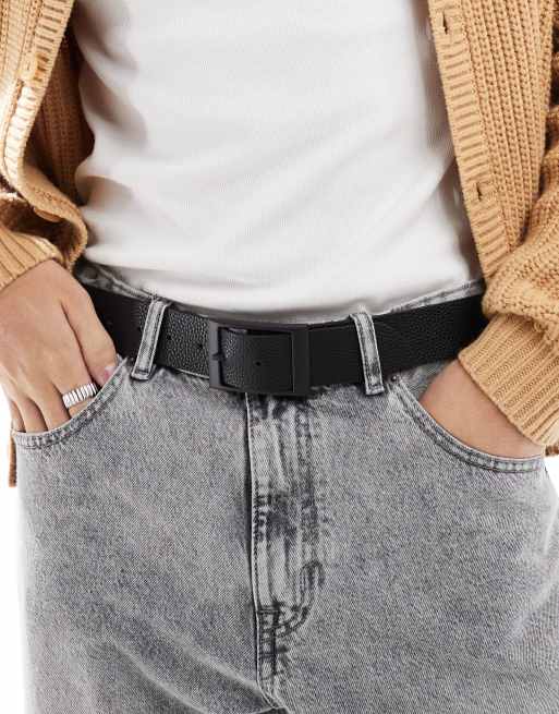 ASOS DESIGN - Cintura in pelle sintetica zigrinata nera con fibbia rettangolare
