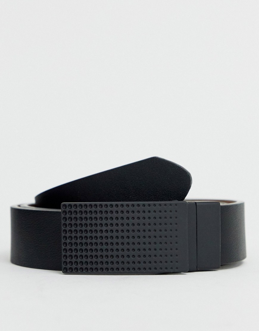 ASOS DESIGN - Cintura sottile double-face in ecopelle nera e color cuoio con fibbia a placca nera-Nero